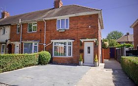 The Dodsworth Modern 4 Bedroom House, Sleeps 8
