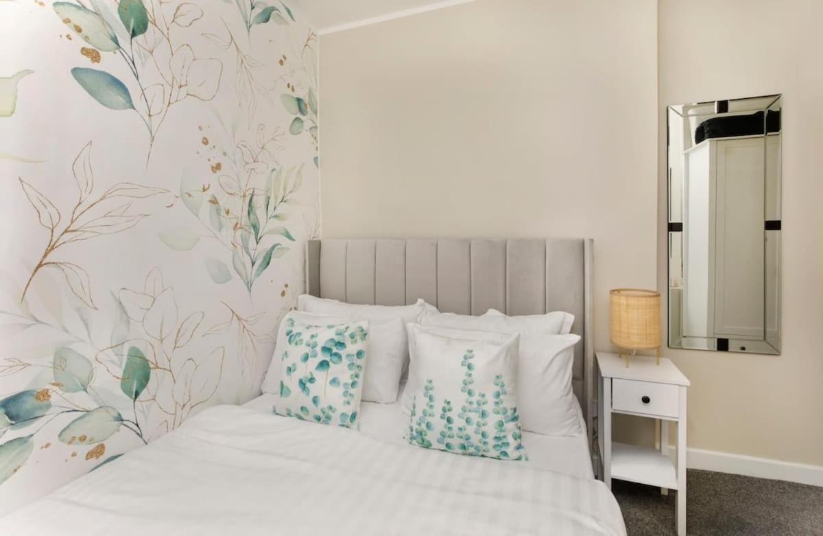 The Dodsworth Modern 4 Bedroom House, Sleeps 8 约克 外观 照片